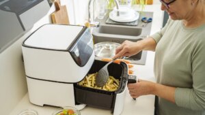 la función oculta que evita que los alimentos se sequen en la freidora de aire