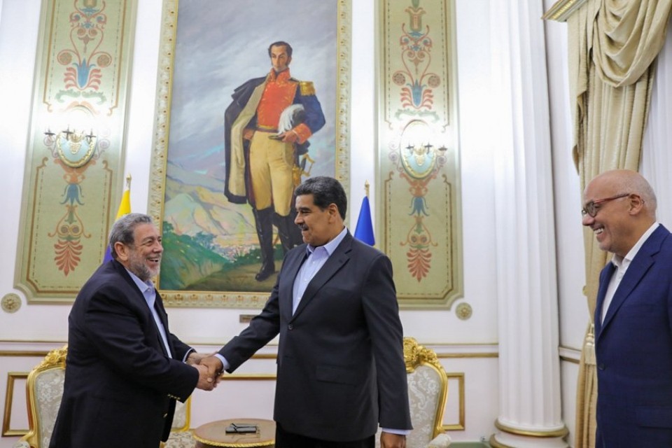 Gonsalves pide a Venezuela y Trinidad y Tobago una tregua y no escalar tensiones