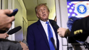 "Sabemos dónde se esconde el líder supremo": 3 opciones que tiene Trump para lidiar con la escalada de los ataques entre Israel e Irán