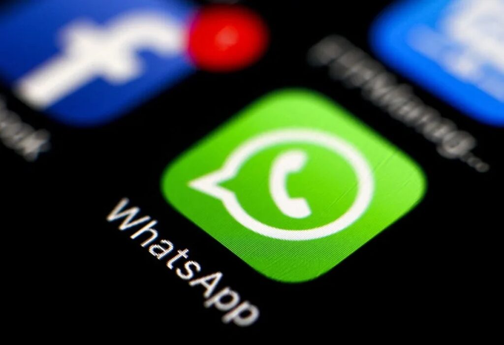 WhatsApp comienza a incluir anuncios, pero no en los chats personales