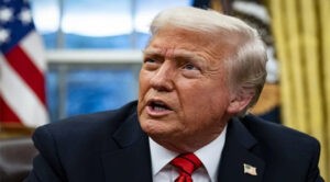Trump sugiere que respalda un «cambio de régimen» en Irán