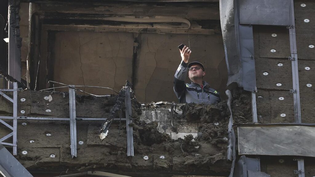 Un dron ucraniano deja dos heridos en un edificio de viviendas de las afueras de Moscú