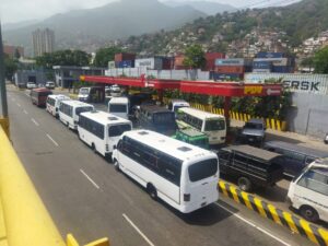 A $0,50 sigue la gasolina
