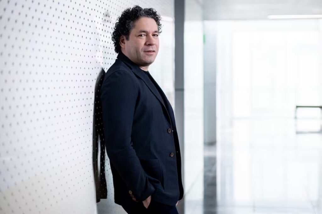A medida que Beethoven se fue quedando sordo creó su propio lenguaje musical