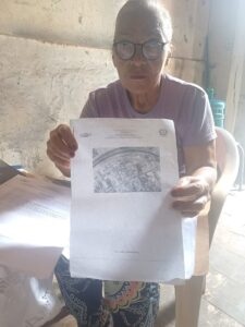 Adulta mayor vive en alto riesgo en el casco colonial