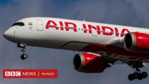 Air India: 4 posibles causas del accidente del avión que se estrelló en 30 segundos