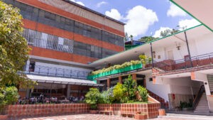 Ajustes entre 20 y 40 % preocupan a representantes, que temen por más morosidad o deserción en colegios privados