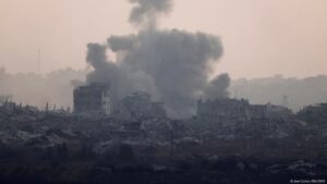 Al menos 10 muertos y 100 heridos por ataque israelí en Gaza – DW – 01/06/2025