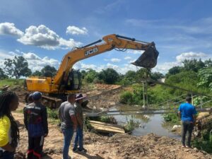 Alcaldía inicia trabajos de canalización del río Buena Vista