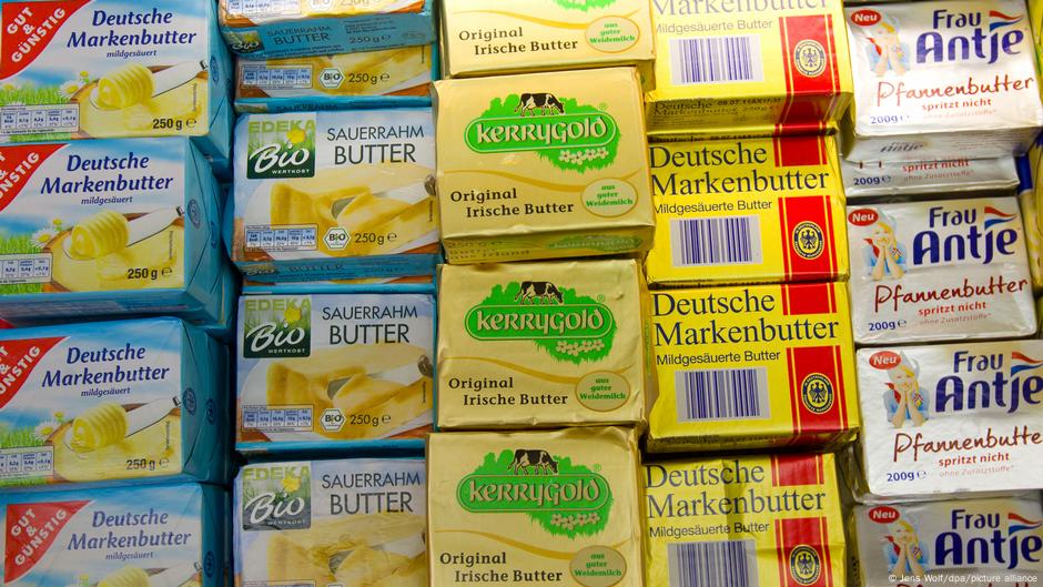 Alemanes consumen cada vez menos mantequillla y más queso – DW – 10/04/2025