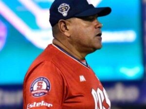 Alex Delgado no seguirá como manager de Senadores