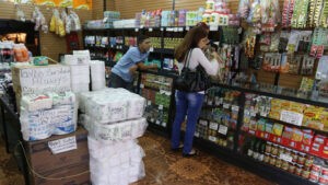 Alza de precios en bienes y servicios afecta más a los que menos ganan en Venezuela