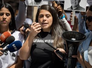 Andreina Baduel denunció que aumentó el asedio del régimen chavista en su residencia