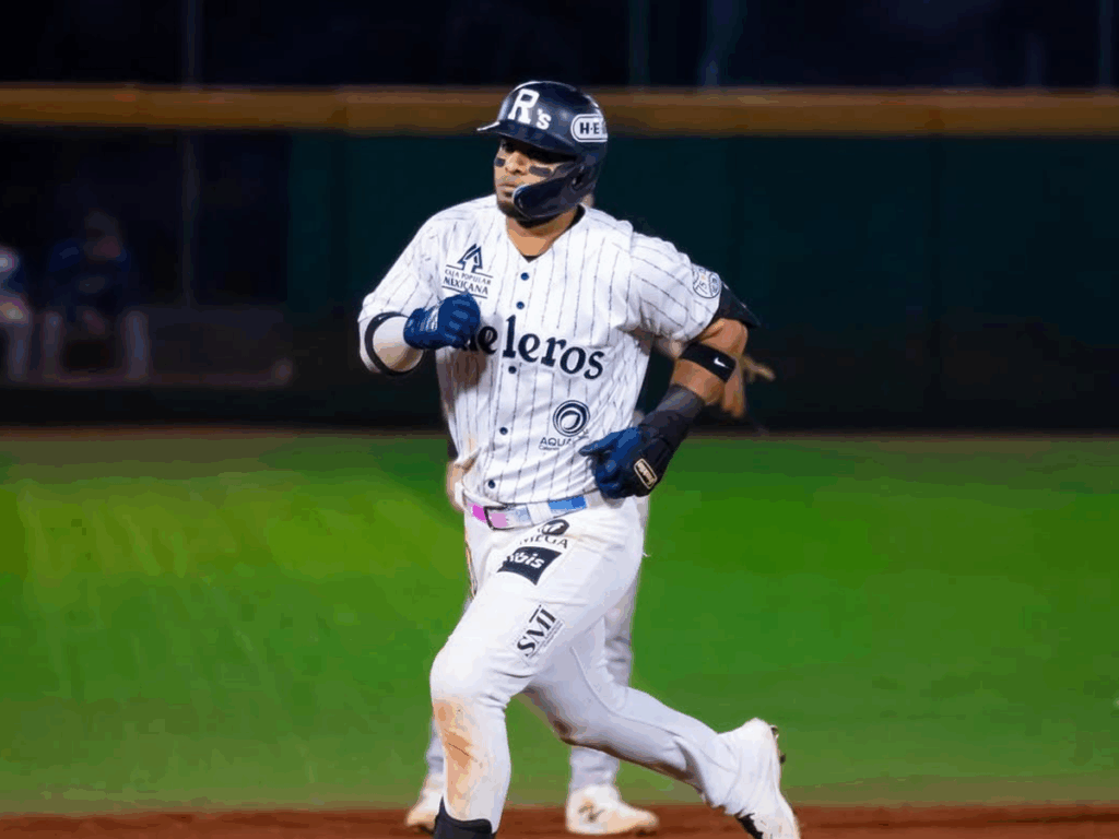 Ángel Reyes llega a 20 jonrones en México