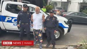 Arrestan en El Salvador a Enrique Anaya, abogado constitucionalista crítico de Bukele, por presunto lavado de dinero