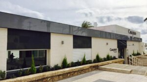 Así es el mejor chiringuito para comer este verano en Alicante, según ChatGPT