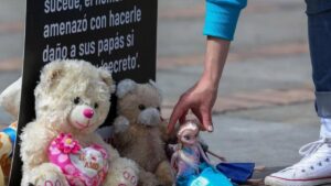 Así fue el conmovedor rescate de un niño abandonado, sin comida, golpeado y encerrado en una casa en Cali