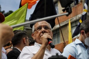 Así reacciona la oposición al arresto del exministro Rodríguez Cabezas