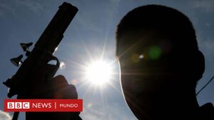 Atentado contra Miguel Uribe: los miles de menores que durante décadas han sido reclutados por grupos armados para matar en Colombia