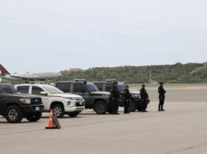 Aterrizó en Maiquetía otro avión con 203 migrantes venezolanos deportados desde EEUU
