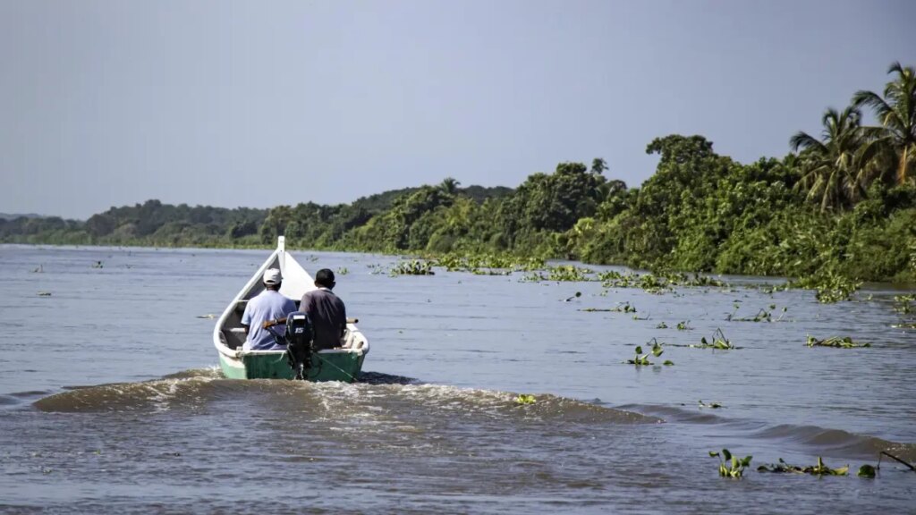 Atlántico clama agilizar licencias ambientales para obras en Canal del Dique mientras sube el nivel de las aguas