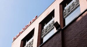 Bankinter ya es una de las tres peores recomendaciones del Ibex