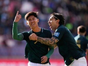 Bolivia hizo valer la altura ante Chile y sigue en carrera