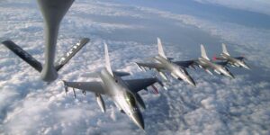 Bombarderos de EE.UU. llegan a las bases de Morón y Rota