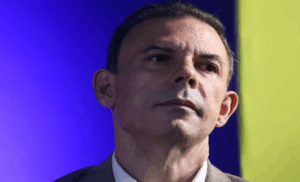 ‘Capriles encarna la pantomima de una simulación de oposición’
