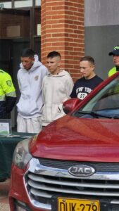 Capturan en Bosa a tres delincuentes que robaron camioneta en Puente Aranda: uso de GPS fue clave