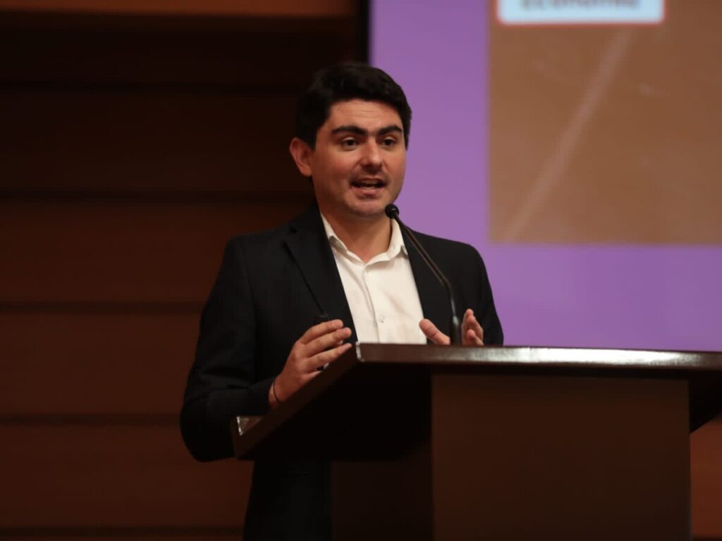 Carf se opone a la suspensión de la regla fiscal: Gobierno insiste en medida por presiones presupuestales