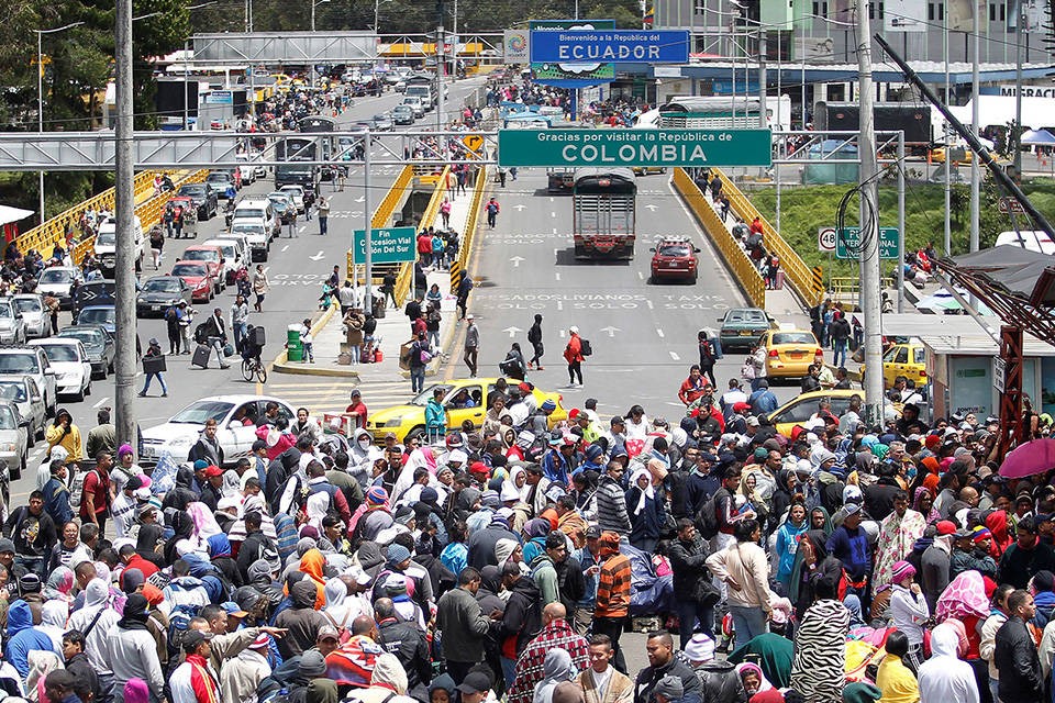 Casi 60% de los venezolanos que han llegado a Ecuador está indocumentado, señala Acnur