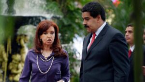 Chavismo califica de "golpe político" la firme condena a prisión de Cristina Fernández - AlbertoNews