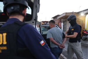 Chile detiene a 52 personas por red de lavado de activos del Tren de Aragua