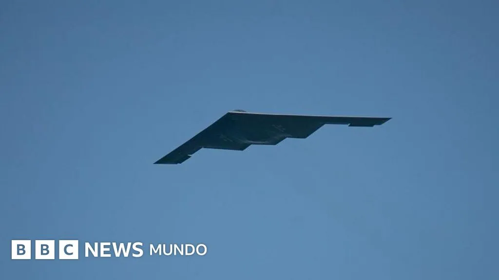 Cómo es el bombardero B-2, el avión más caro del mundo, usado para atacar las bases nucleares iraníes