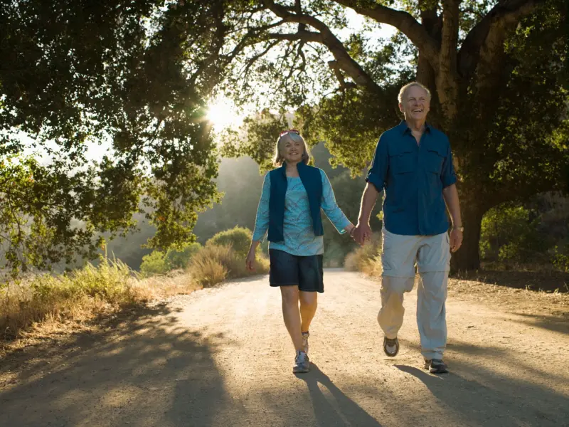 Cómo la forma de caminar puede revelar la edad de tu cerebro