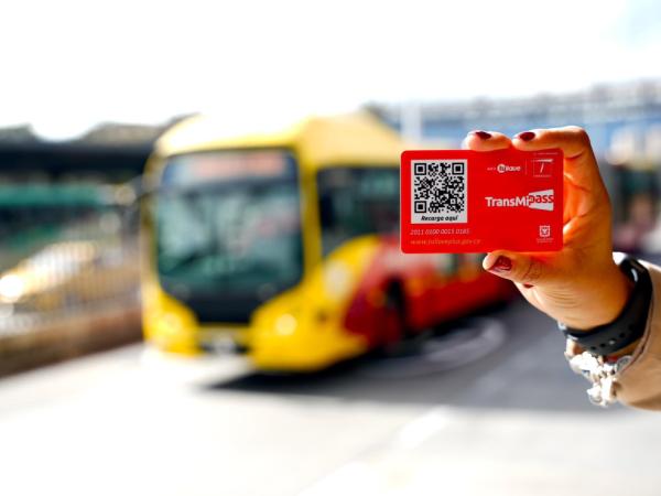 Con la aplicación TransMiApp, pasaje de TransMilenio saldría a $2.400 para algunas personas | Regiones | Economía