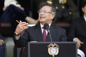 Petro sobre Venezuela: Debe haber nuevas elecciones, porque las que hubo no fueron libres