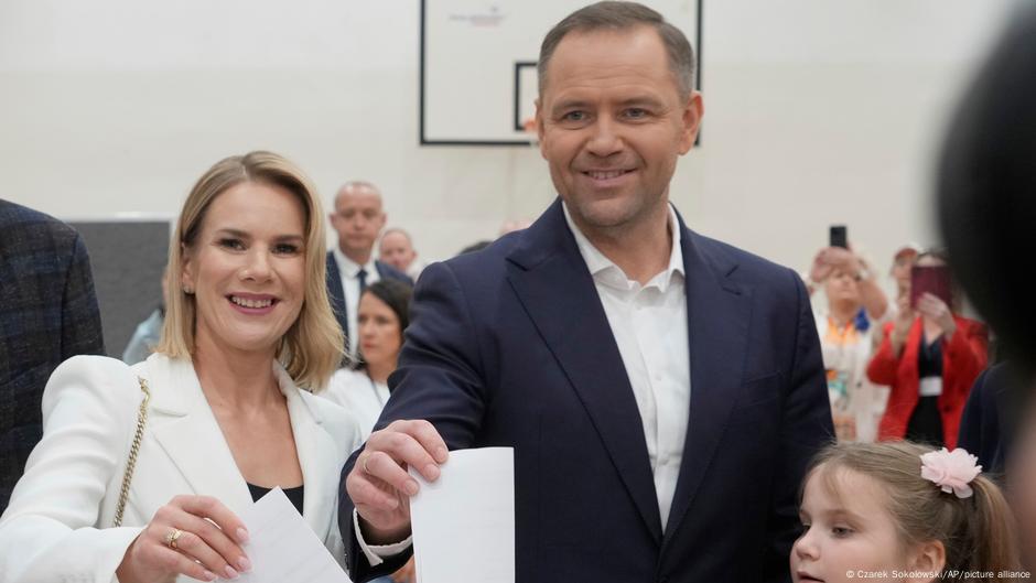 Conservador Nawrocki gana elección presidencial en Polonia – DW – 02/06/2025