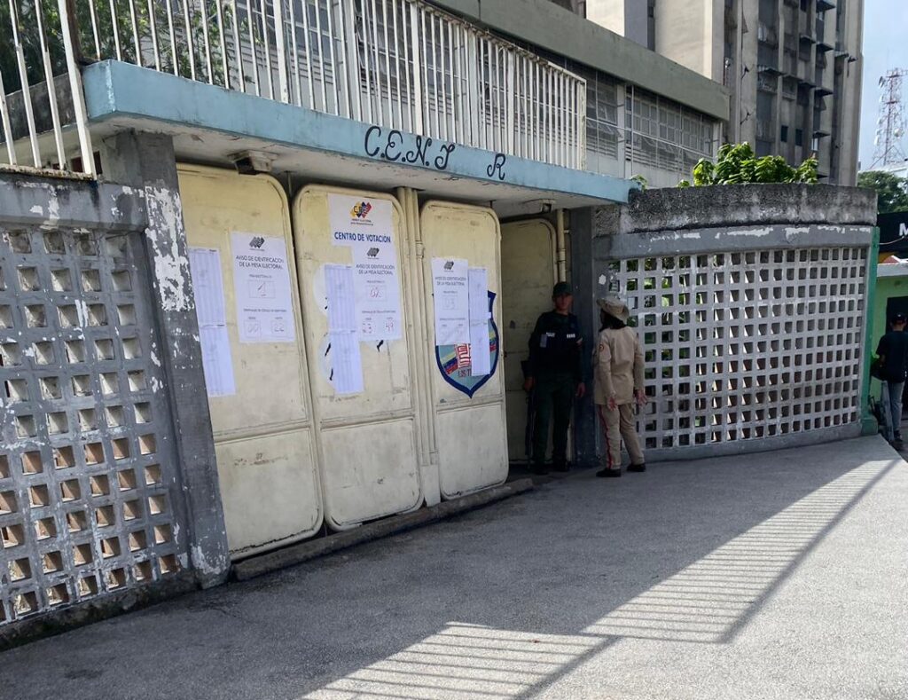Consulta comunitaria y menos mesas: chavismo quiere mostrar mayor flujo de electores sin incentivar la participación 