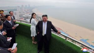 Corea del Norte apuesta al turismo para reactivar su economía: inaugura un megacomplejo costero
