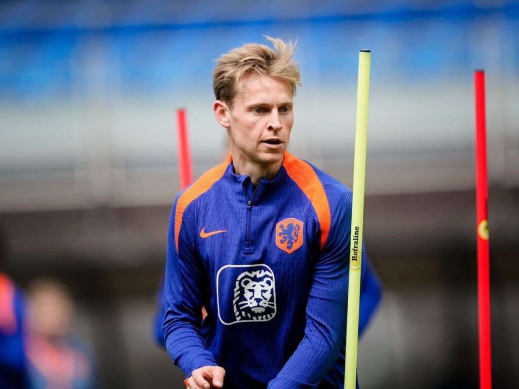 De Jong espera renovar con el Barcelona