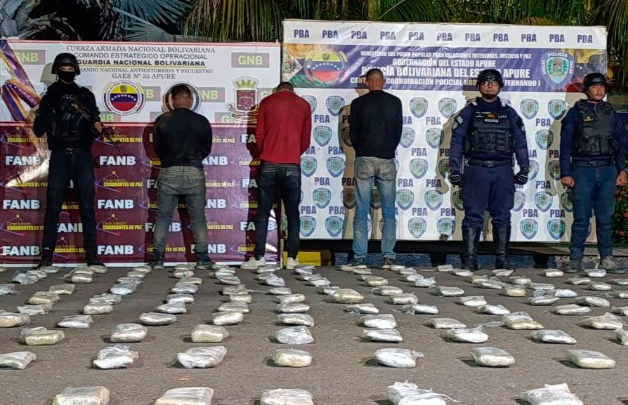 Decomisan 615 panelas de marihuana y detienen a 3 personas en Apure