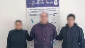 Degenerado usaba pijamadas de su hija para abusar a sus amiguitas 