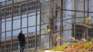 Denuncian condiciones degradantes y amenazas a presos políticos en Ramo Verde, Fuerte Tiuna y Tocuyito