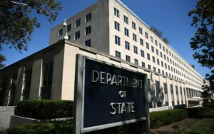 Departamento de Estado de EEUU: “Queremos asegurarnos de que países como Venezuela y Cuba no albergan a terroristas” - AlbertoNews