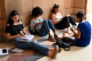 Diálogo no disipa aún tensión por nuevas tarifas de datos móviles en Cuba : IPS Agencia de Noticias