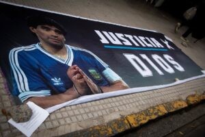Dimite la jueza recusada en el caso por la muerte de Maradona