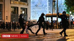 Dos muertos y cientos de detenidos en Francia durante los disturbios en los que degeneraron los festejos por la victoria del PSG en la Champions League