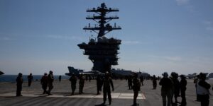 EE.UU. acumula fuerzas ante su posible entrada en la guerra entre Israel e Irán